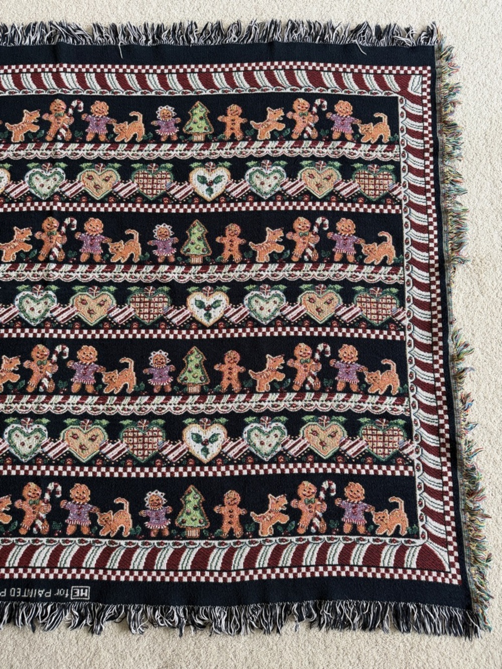 Christmas Festive Gingerbread Holiday Throw Tapestry Blanket with Fringe - Picture 5 of 6